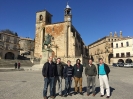 Grupo de investigadores del CIEMAT en la plaza de Trujillo - sede de CETA-CIEMAT